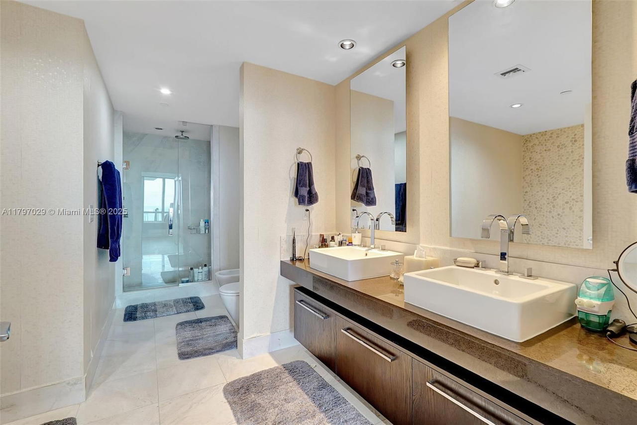 Real estate property located at 17121 Collins Ave #2307, Miami-dade, Jade Ocean Condo, Sunny Isles Beach, FL