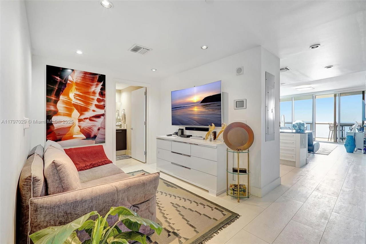Real estate property located at 17121 Collins Ave #2307, Miami-dade, Jade Ocean Condo, Sunny Isles Beach, FL