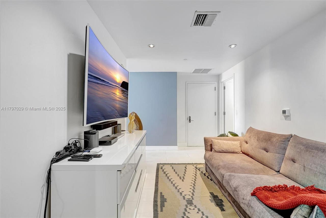 Real estate property located at 17121 Collins Ave #2307, Miami-dade, Jade Ocean Condo, Sunny Isles Beach, FL