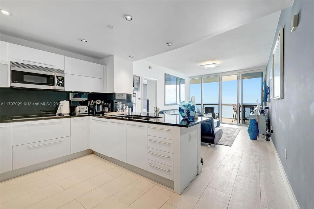 Real estate property located at 17121 Collins Ave #2307, Miami-dade, Jade Ocean Condo, Sunny Isles Beach, FL