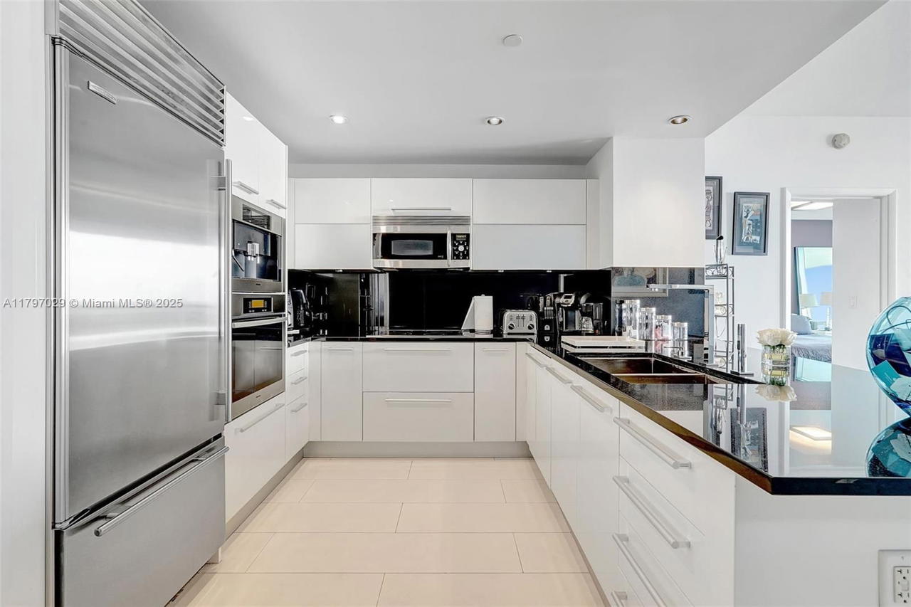 Real estate property located at 17121 Collins Ave #2307, Miami-dade, Jade Ocean Condo, Sunny Isles Beach, FL