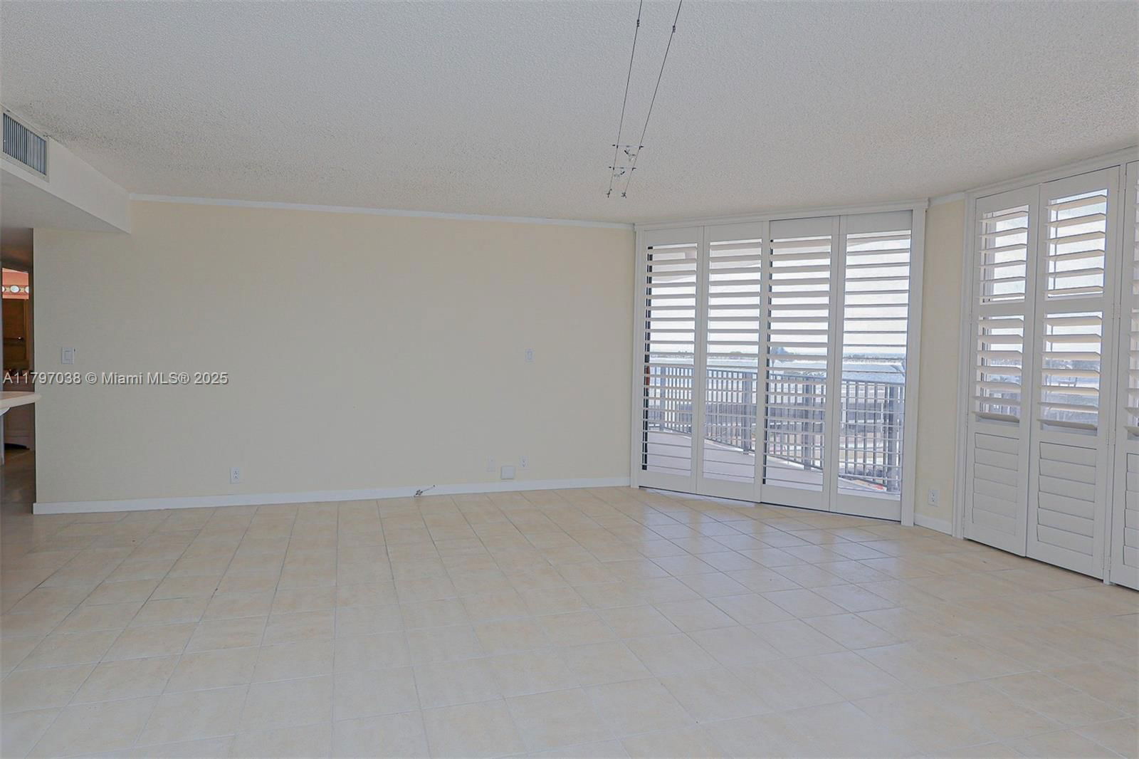 Real estate property located at 1865 Brickell Ave A514, Miami-dade, Brickell Place Condo, Miami, FL