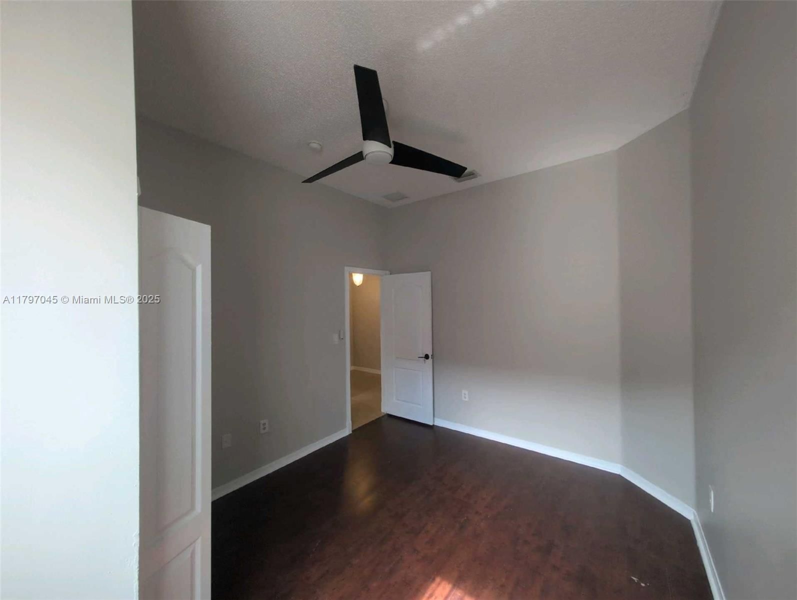 Real estate property located at 2013 3rd Ct, Miami-dade, C & F Subdivision, Homestead, FL