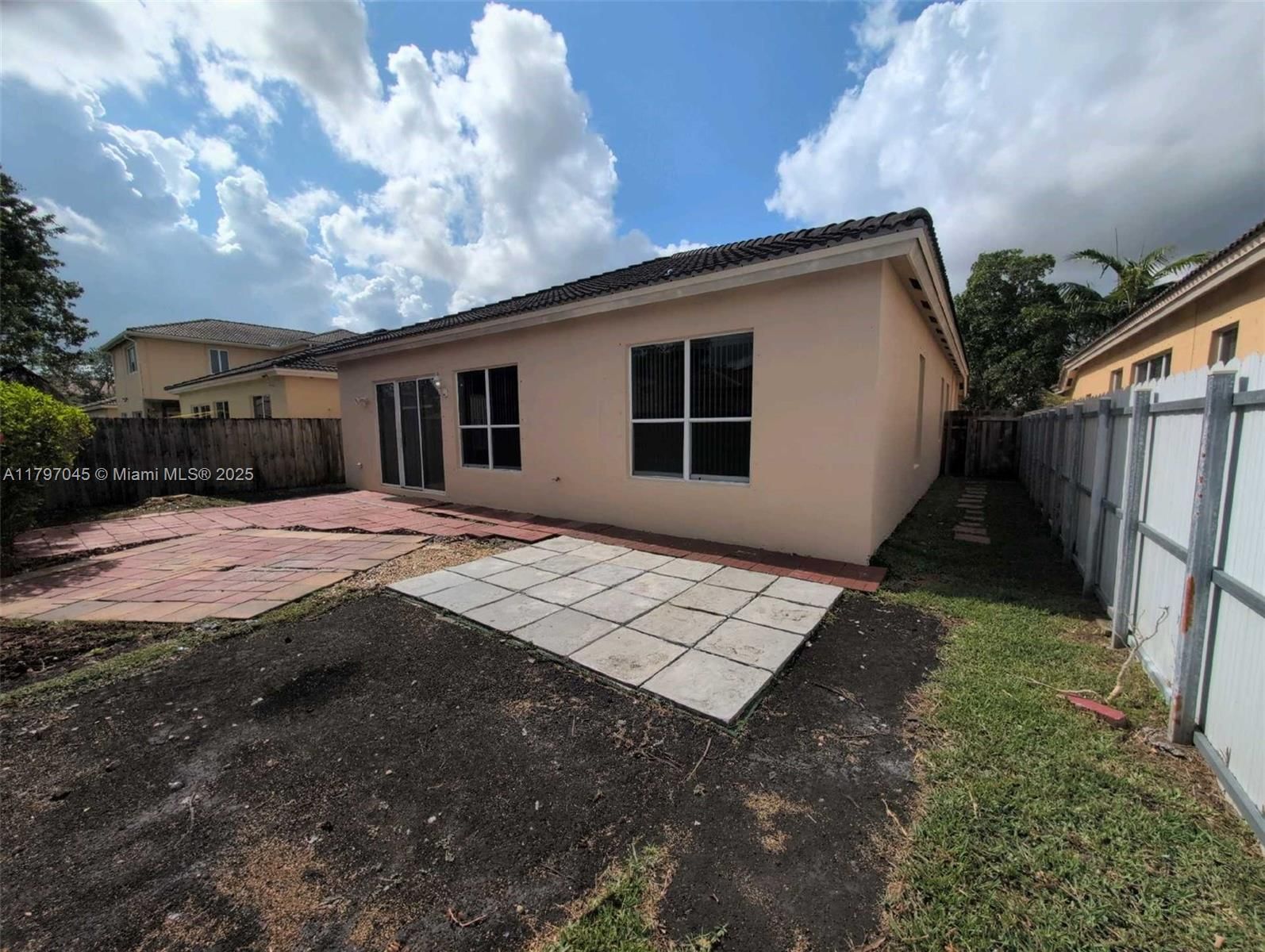 Real estate property located at 2013 3rd Ct, Miami-dade, C & F Subdivision, Homestead, FL