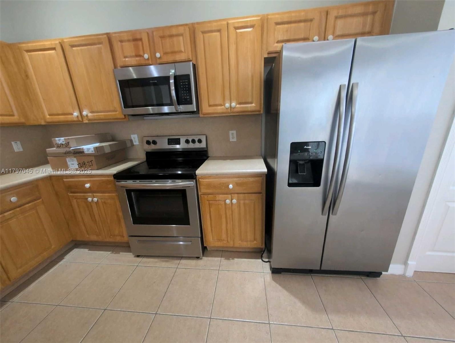 Real estate property located at 2013 3rd Ct, Miami-dade, C & F Subdivision, Homestead, FL