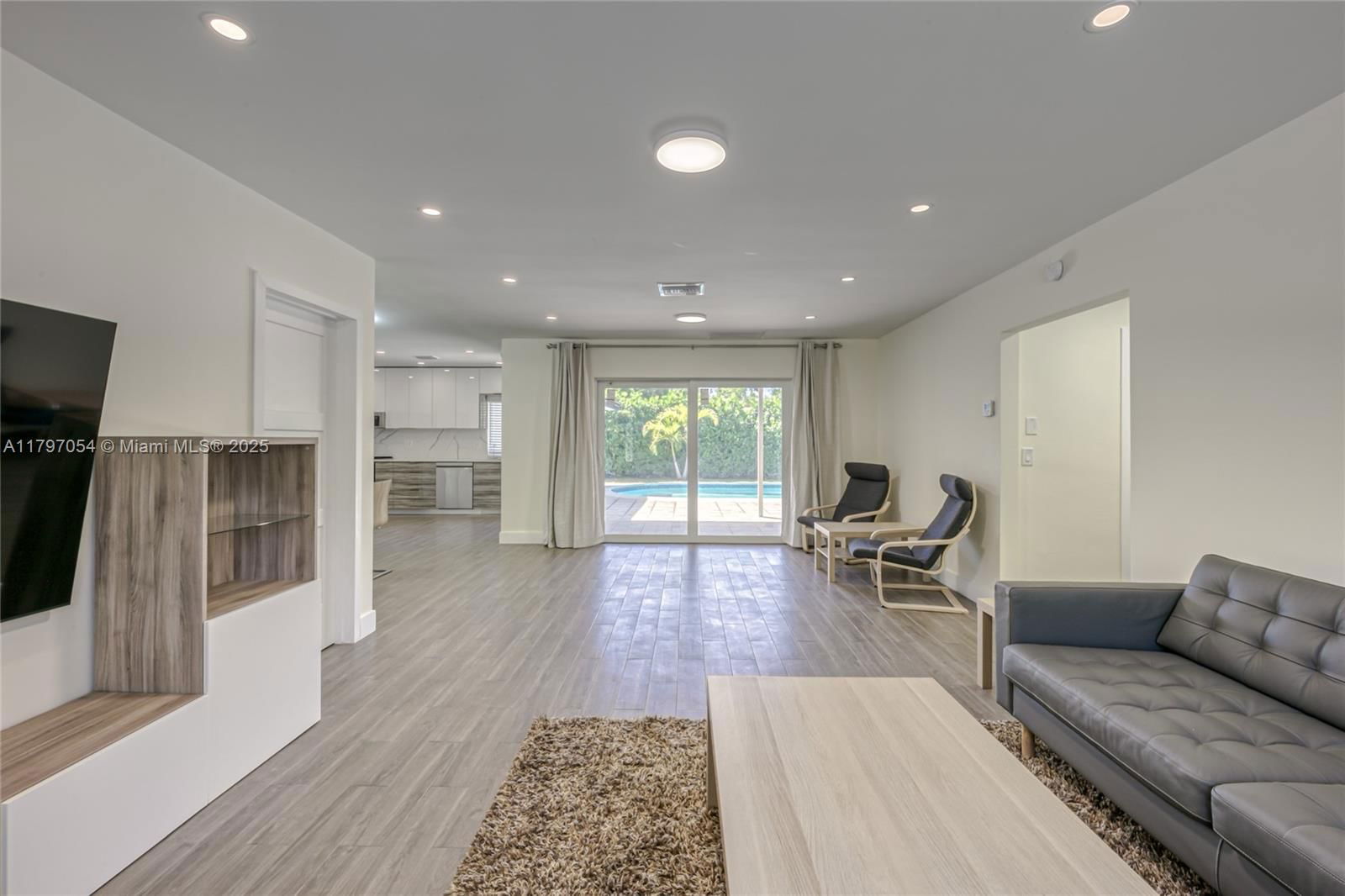 Real estate property located at 1320 Arthur St, Broward, Country Club Homes, Hollywood, FL