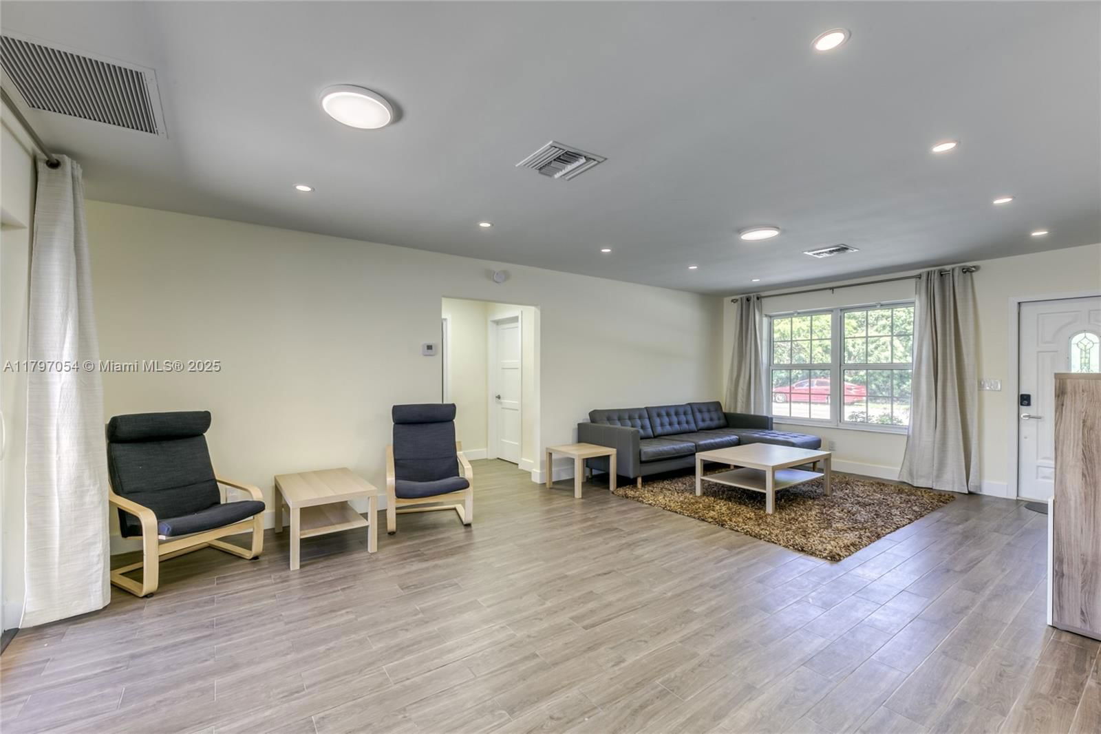 Real estate property located at 1320 Arthur St, Broward, Country Club Homes, Hollywood, FL