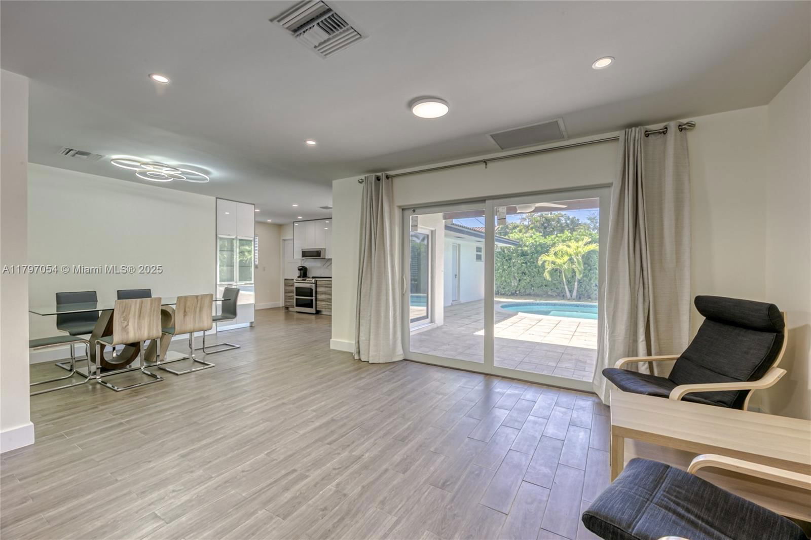 Real estate property located at 1320 Arthur St, Broward, Country Club Homes, Hollywood, FL