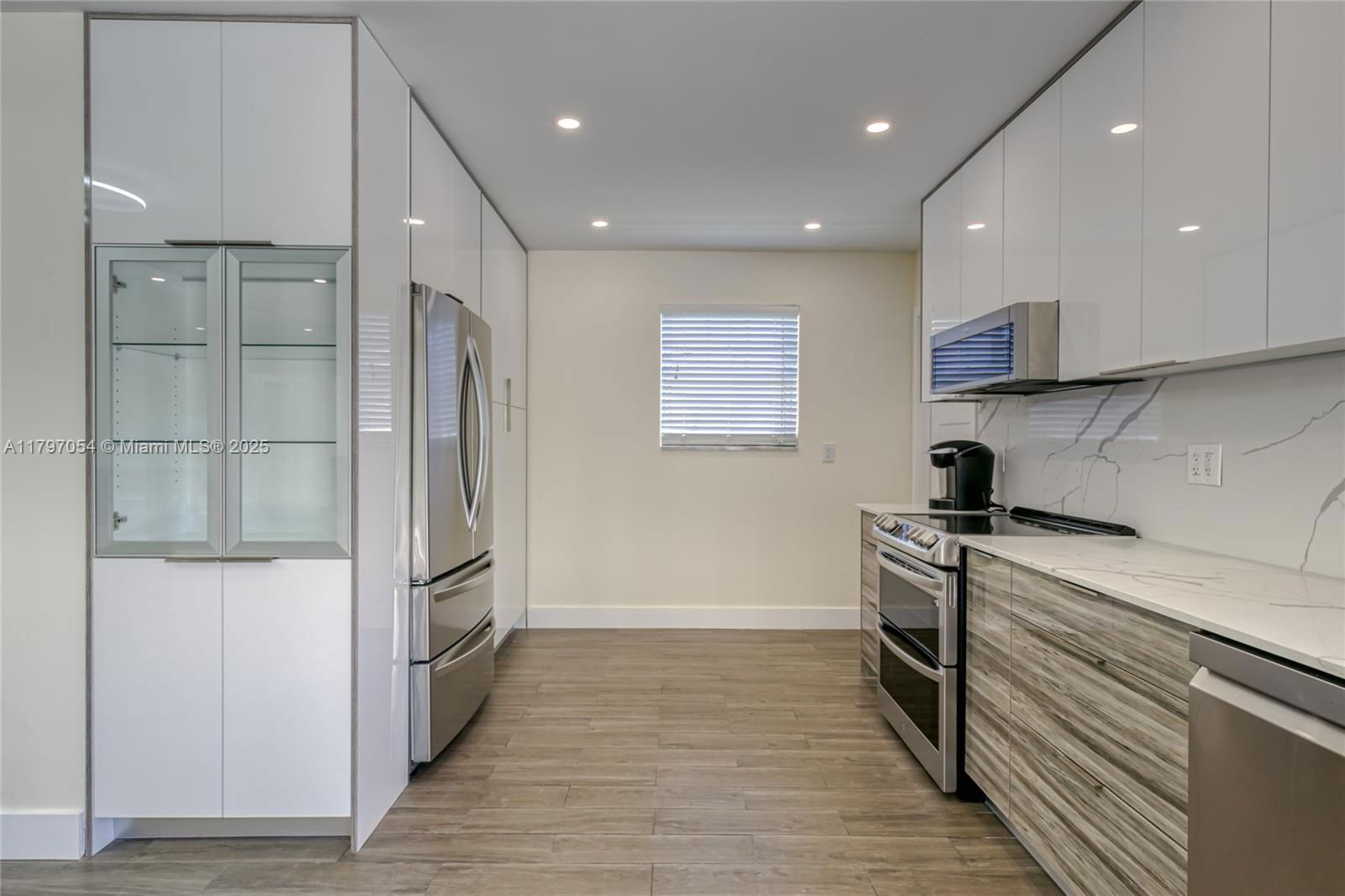 Real estate property located at 1320 Arthur St, Broward, Country Club Homes, Hollywood, FL