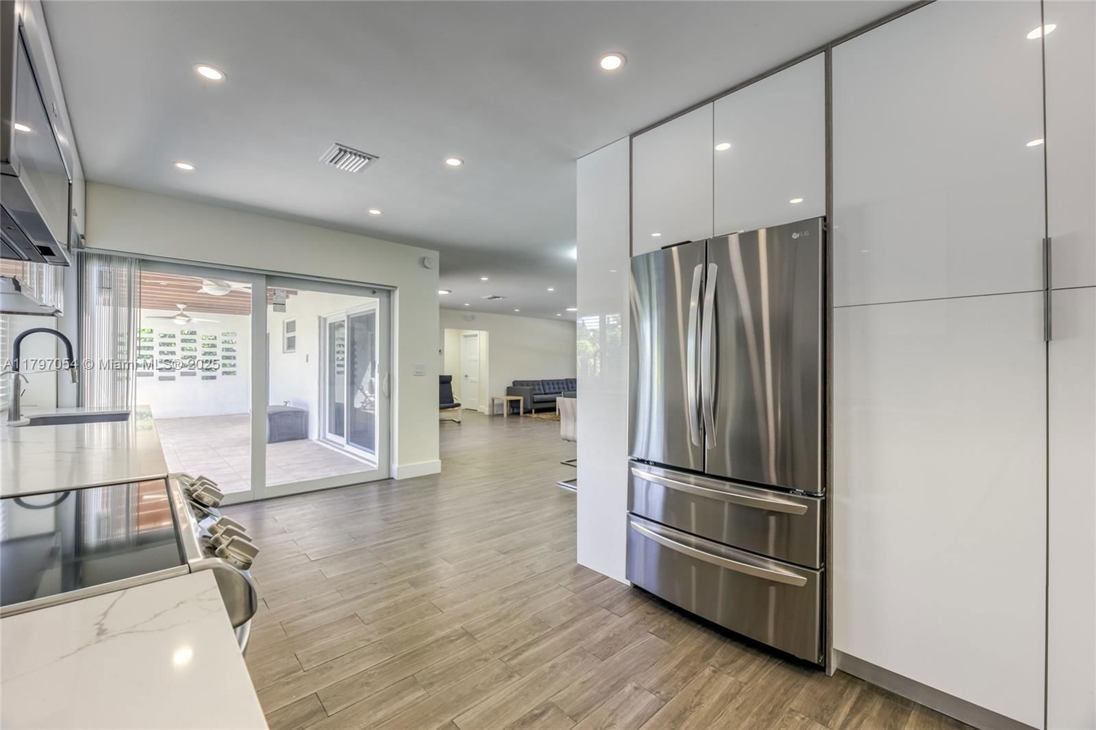 Real estate property located at 1320 Arthur St, Broward, Country Club Homes, Hollywood, FL