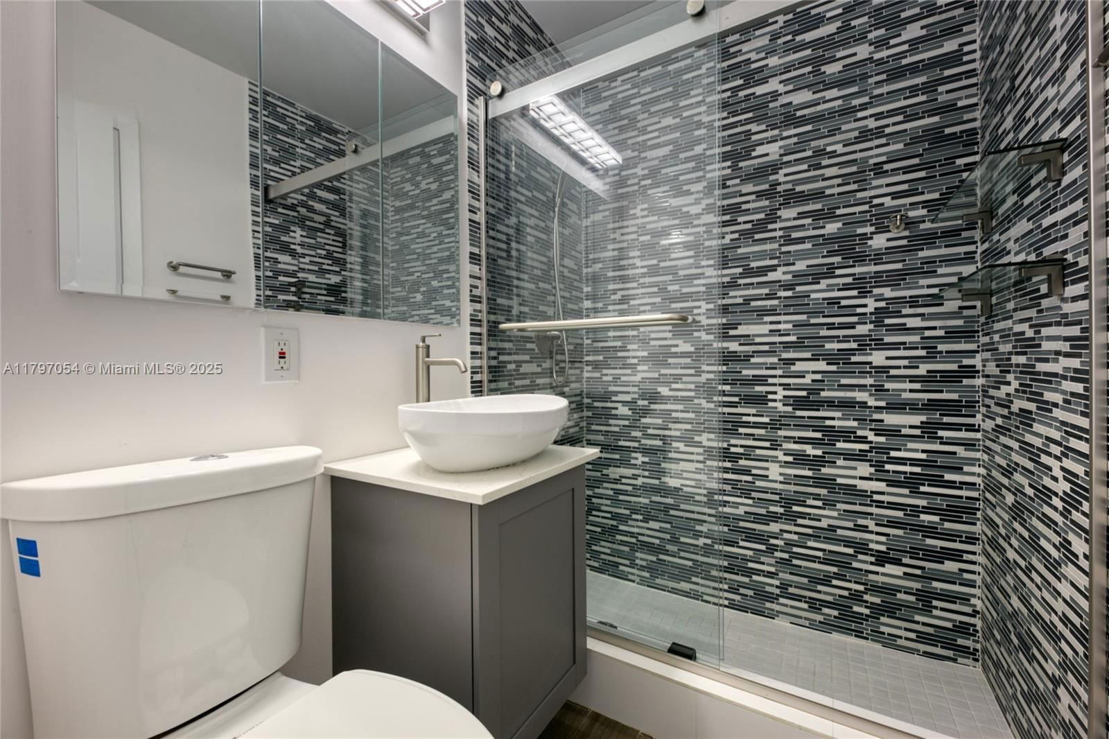Real estate property located at 1320 Arthur St, Broward, Country Club Homes, Hollywood, FL
