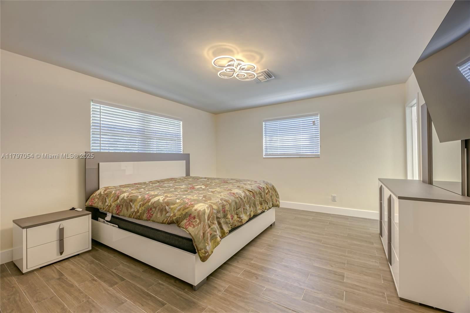 Real estate property located at 1320 Arthur St, Broward, Country Club Homes, Hollywood, FL