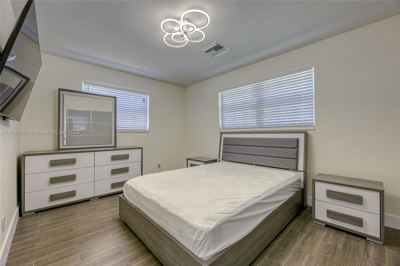 Real estate property located at 1320 Arthur St, Broward, Country Club Homes, Hollywood, FL
