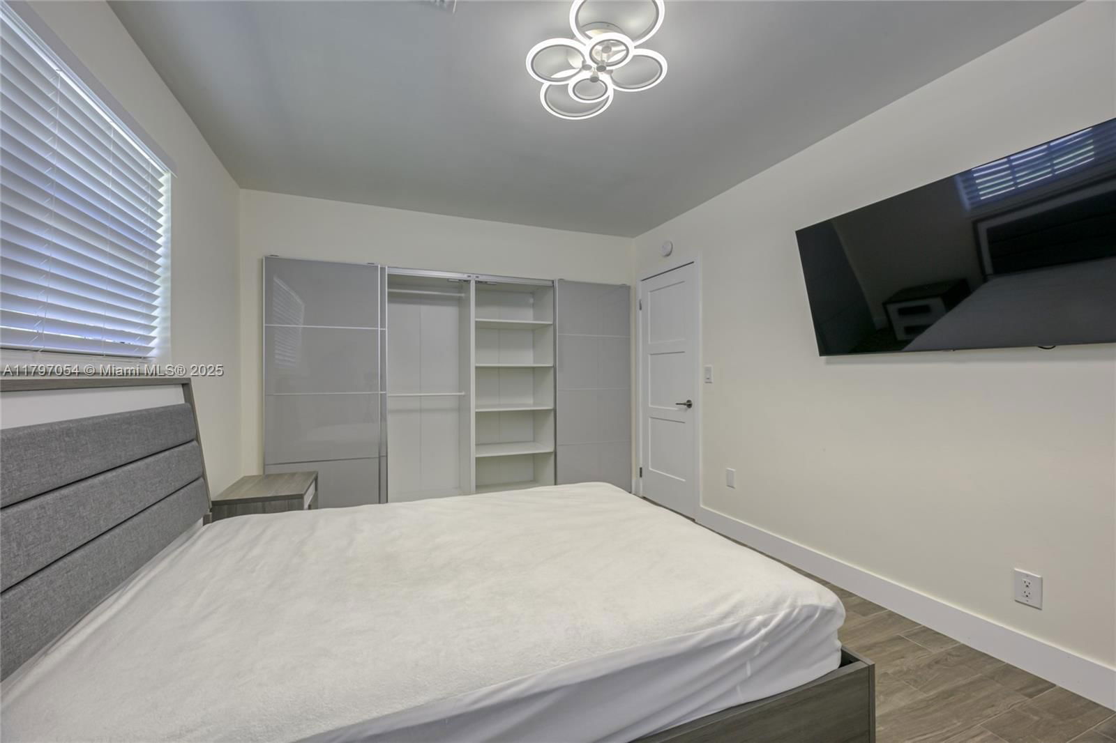 Real estate property located at 1320 Arthur St, Broward, Country Club Homes, Hollywood, FL