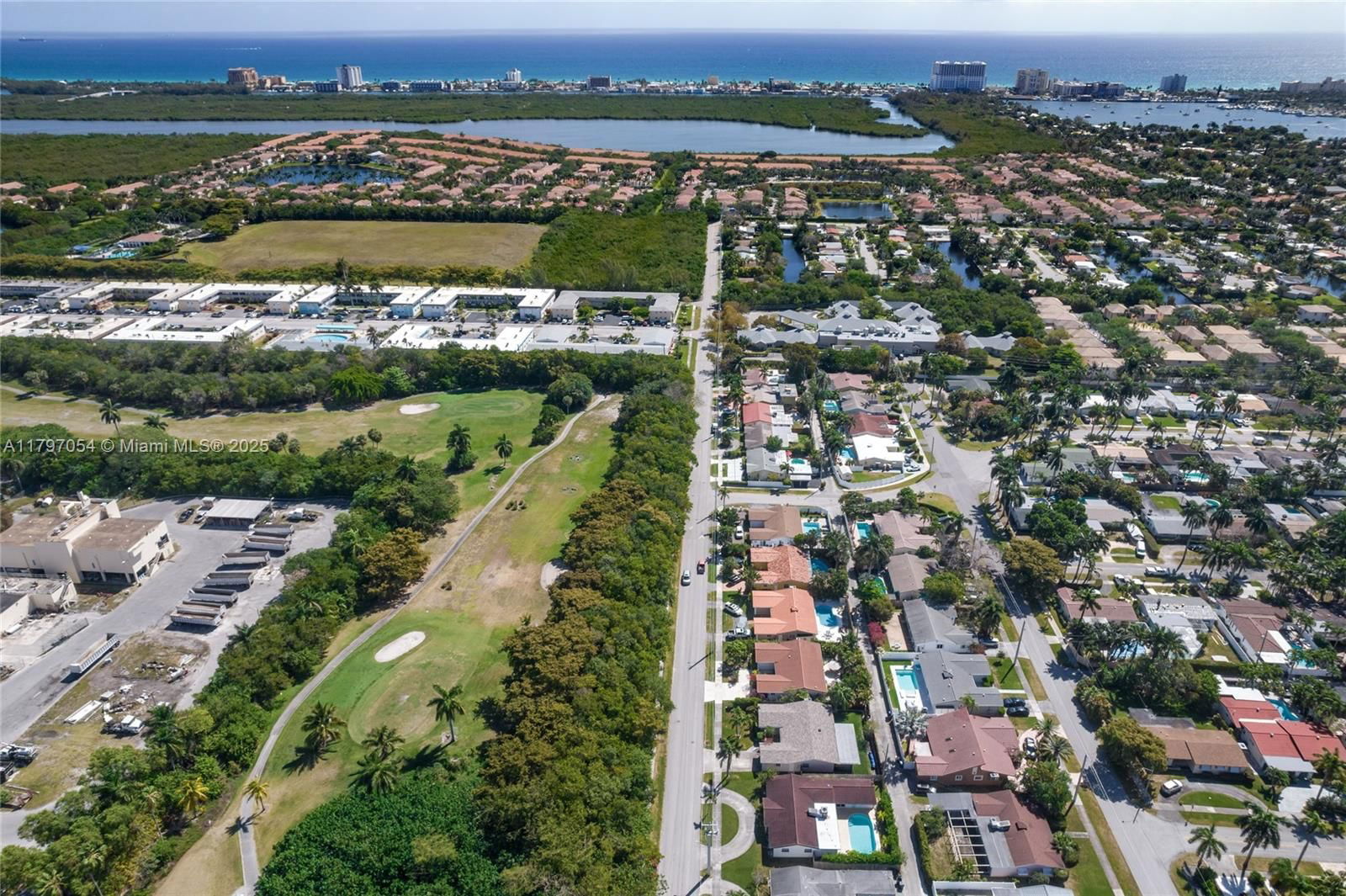Real estate property located at 1320 Arthur St, Broward, Country Club Homes, Hollywood, FL