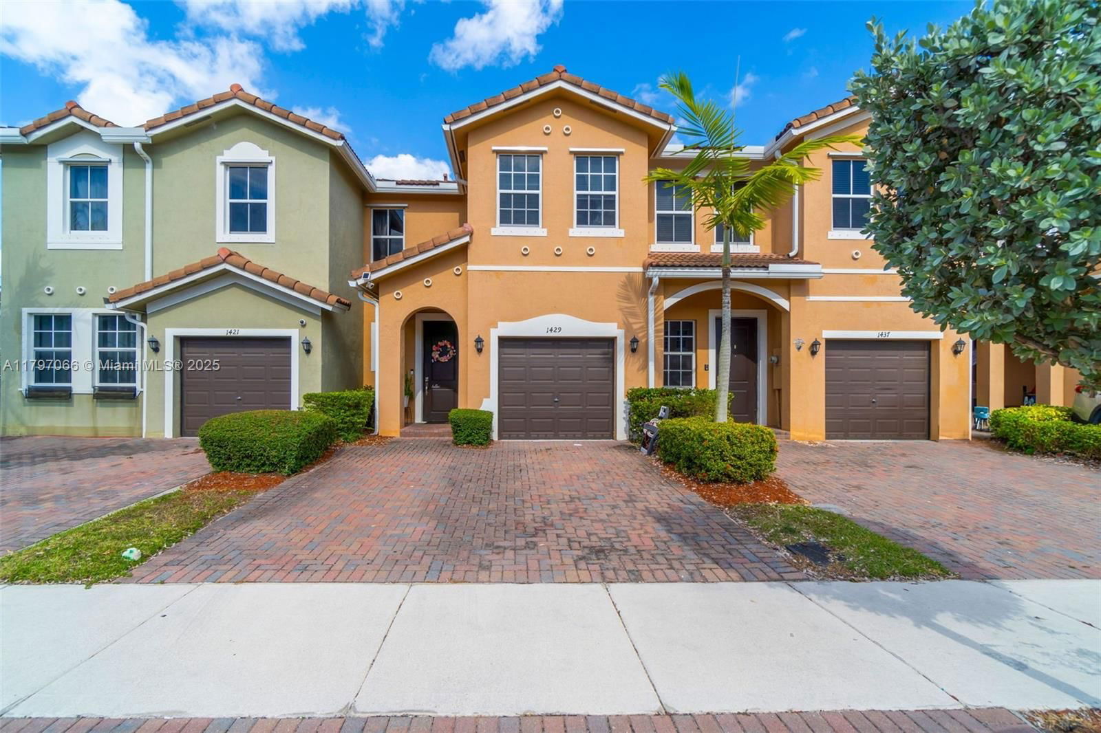 Real estate property located at 1429 23rd Ter, Miami-dade, Keys Garden, Homestead, FL
