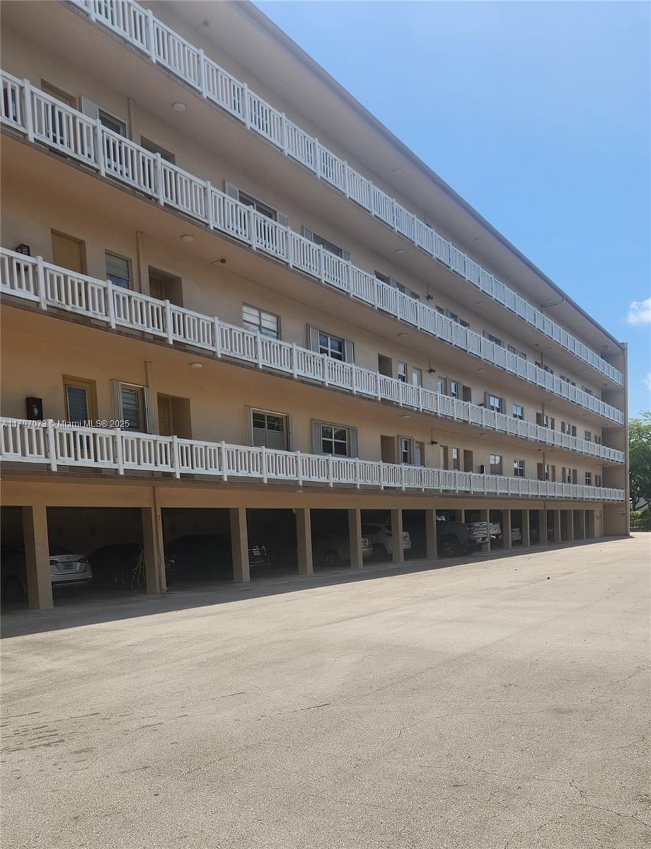 Real estate property located at 6731 Cypress Rd #110, Broward, Plantation Terrace Condo, Plantation, FL