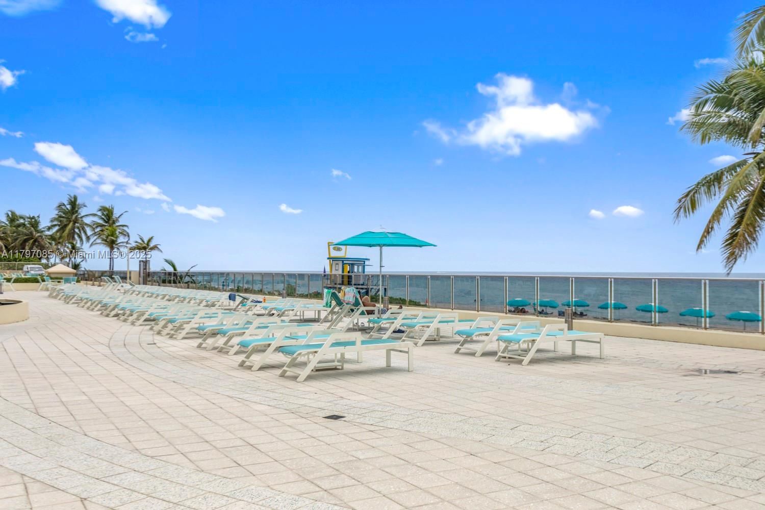 Real estate property located at 2501 Ocean Dr #1614, Broward, Wave Condo, Hollywood, FL