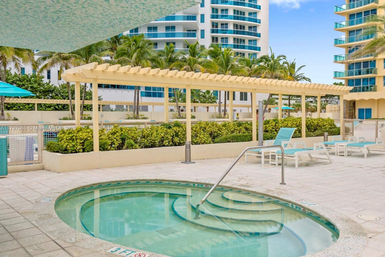 Real estate property located at 2501 Ocean Dr #1614, Broward, Wave Condo, Hollywood, FL