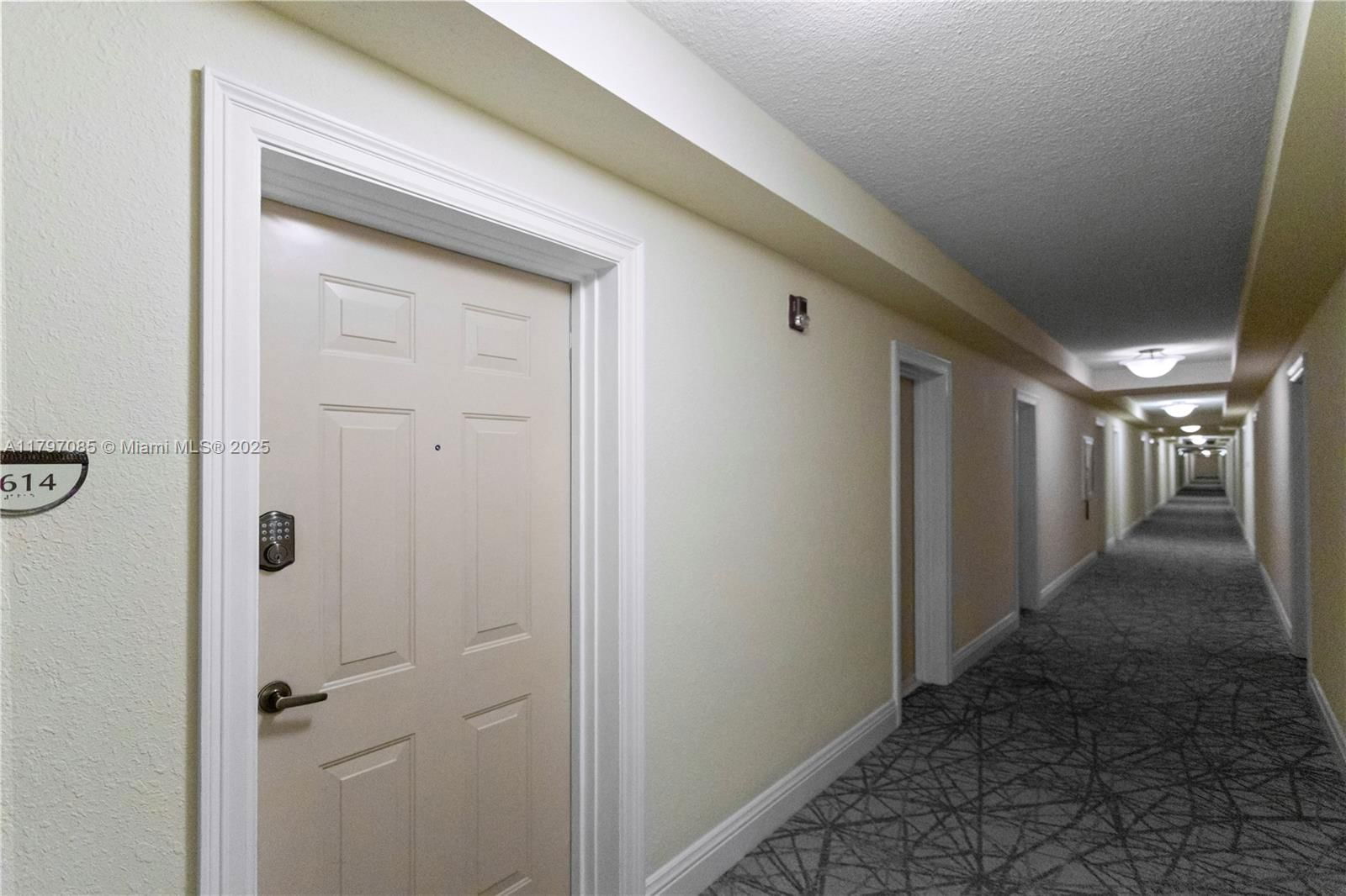 Real estate property located at 2501 Ocean Dr #1614, Broward, Wave Condo, Hollywood, FL