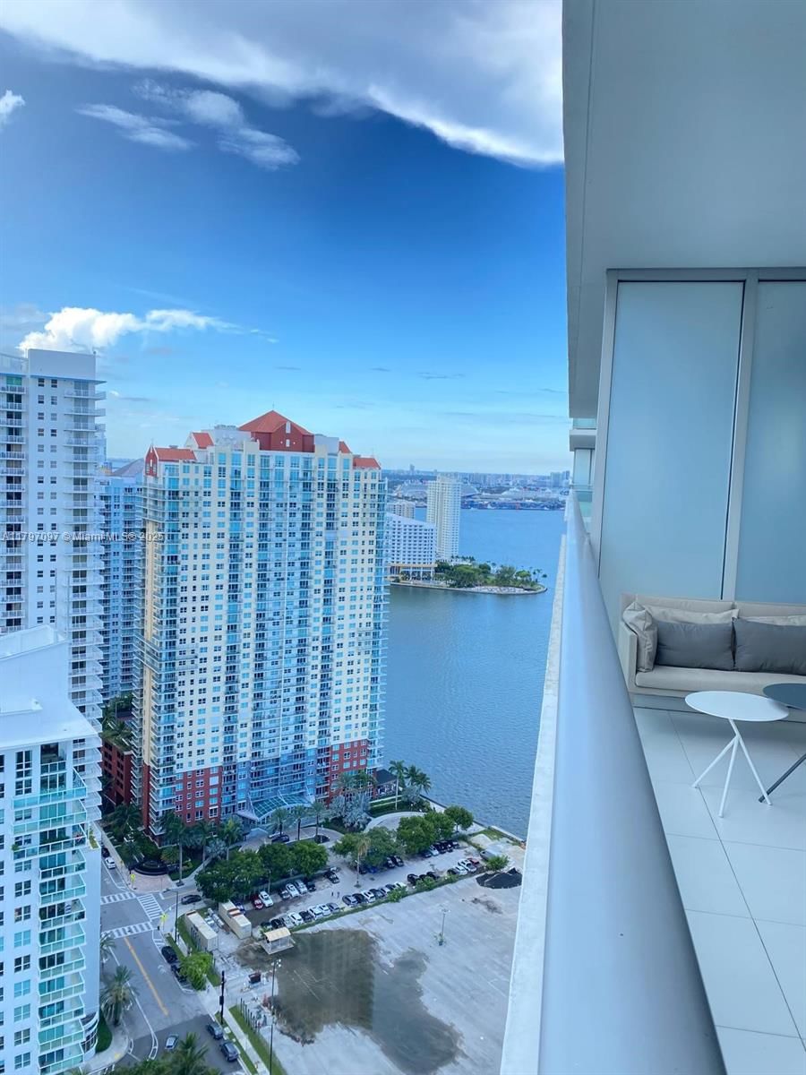 Real estate property located at 1300 Brickell Bay Dr #3501, Miami-dade, Brickellhouse, Miami, FL
