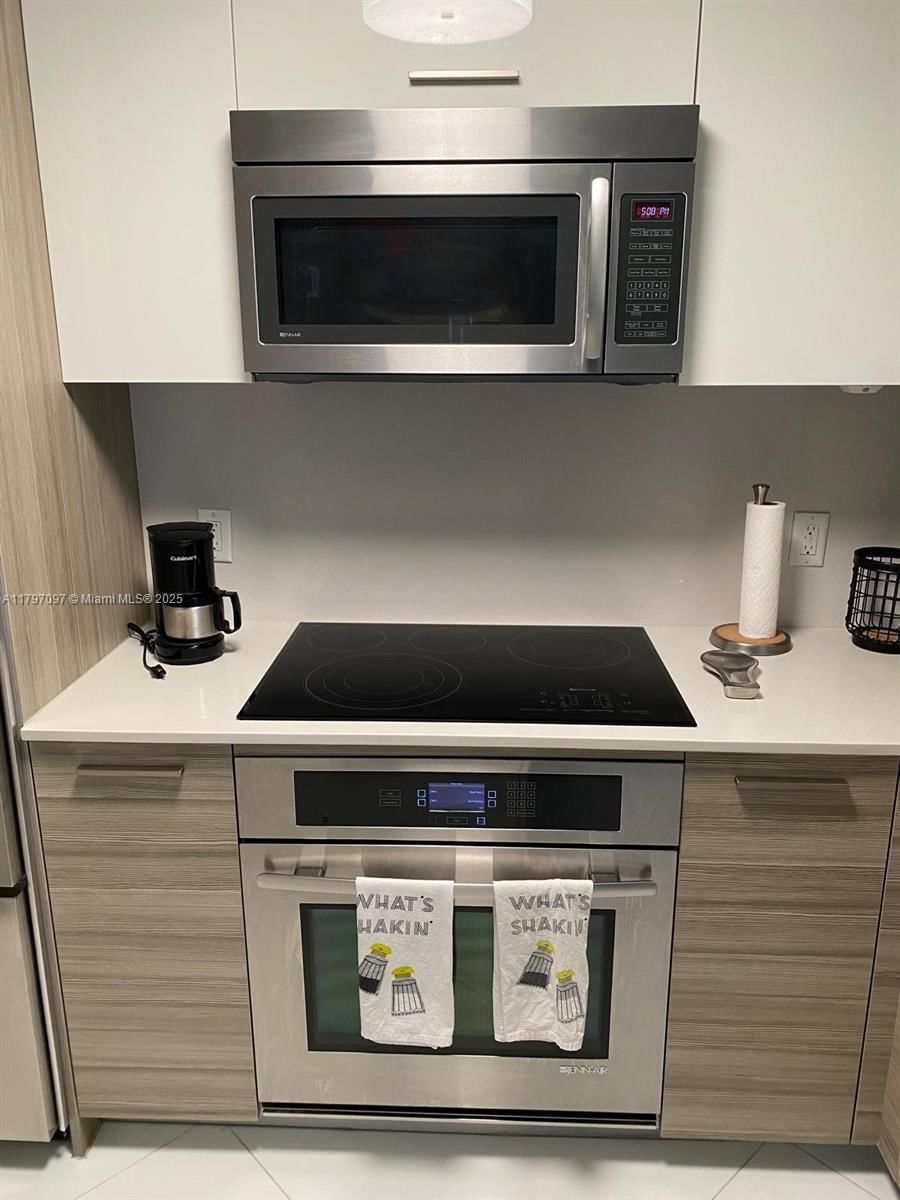Real estate property located at 1300 Brickell Bay Dr #3501, Miami-dade, Brickellhouse, Miami, FL
