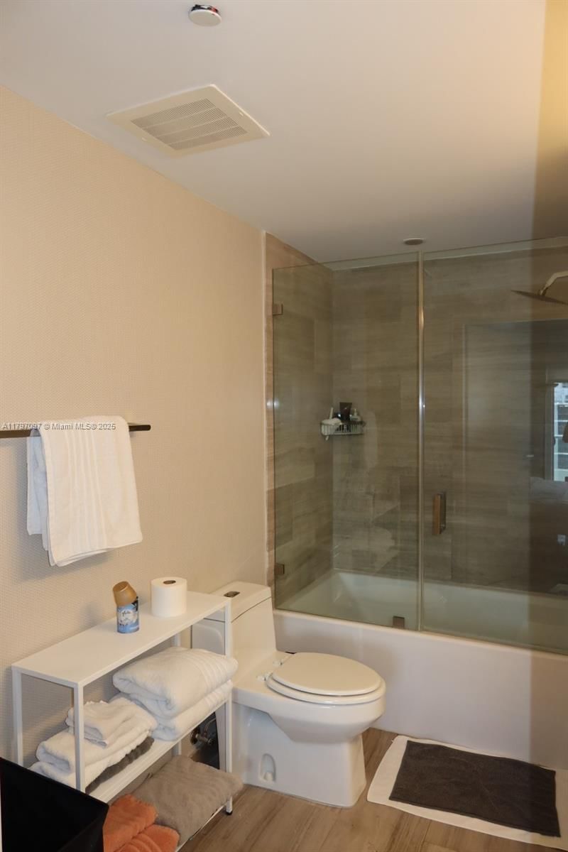 Real estate property located at 1300 Brickell Bay Dr #3501, Miami-dade, Brickellhouse, Miami, FL