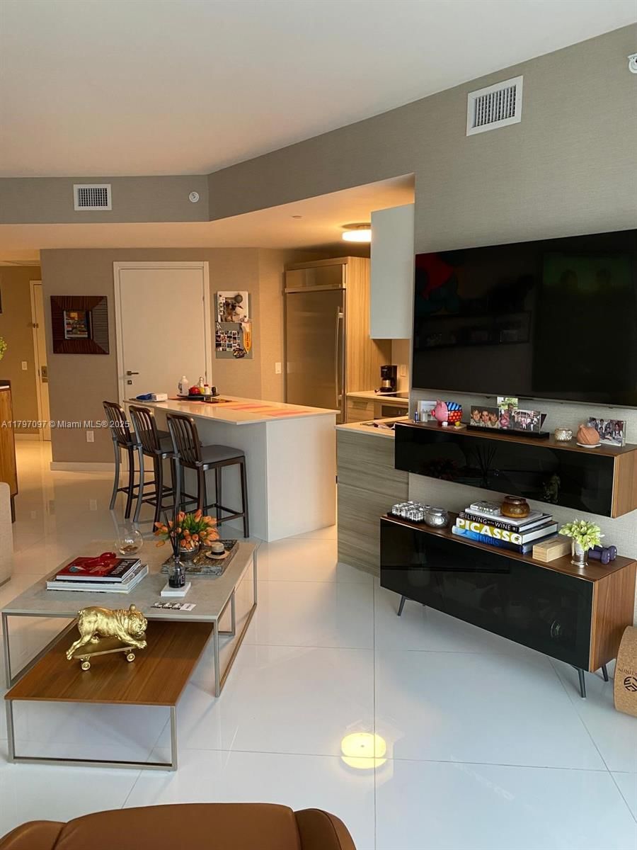 Real estate property located at 1300 Brickell Bay Dr #3501, Miami-dade, Brickellhouse, Miami, FL