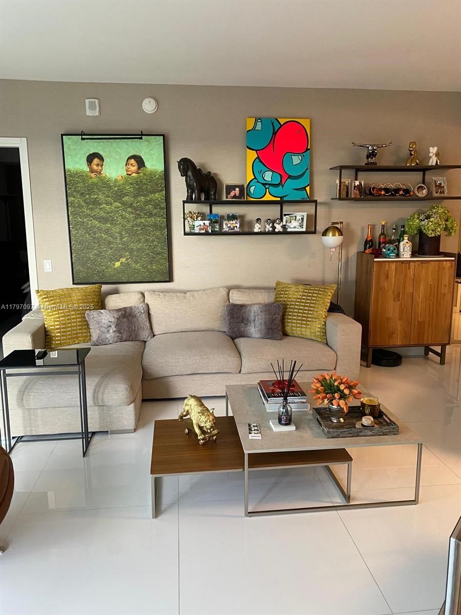 Real estate property located at 1300 Brickell Bay Dr #3501, Miami-dade, Brickellhouse, Miami, FL