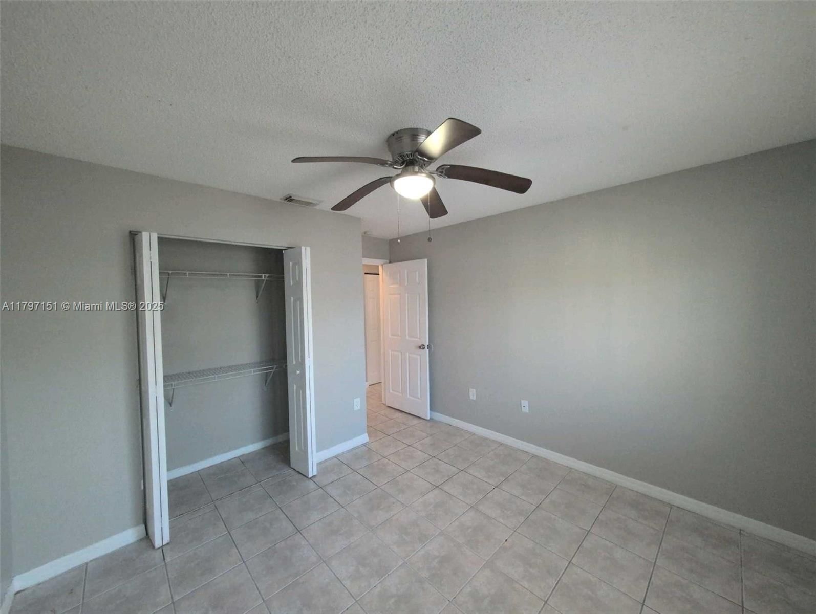 Real estate property located at 13760 180th Ter, Miami-dade, Fantasy One, Miami, FL