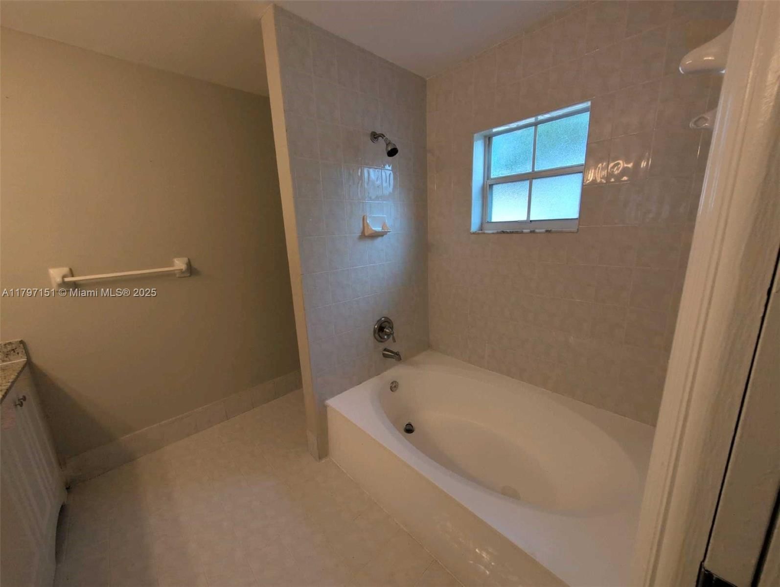 Real estate property located at 13760 180th Ter, Miami-dade, Fantasy One, Miami, FL