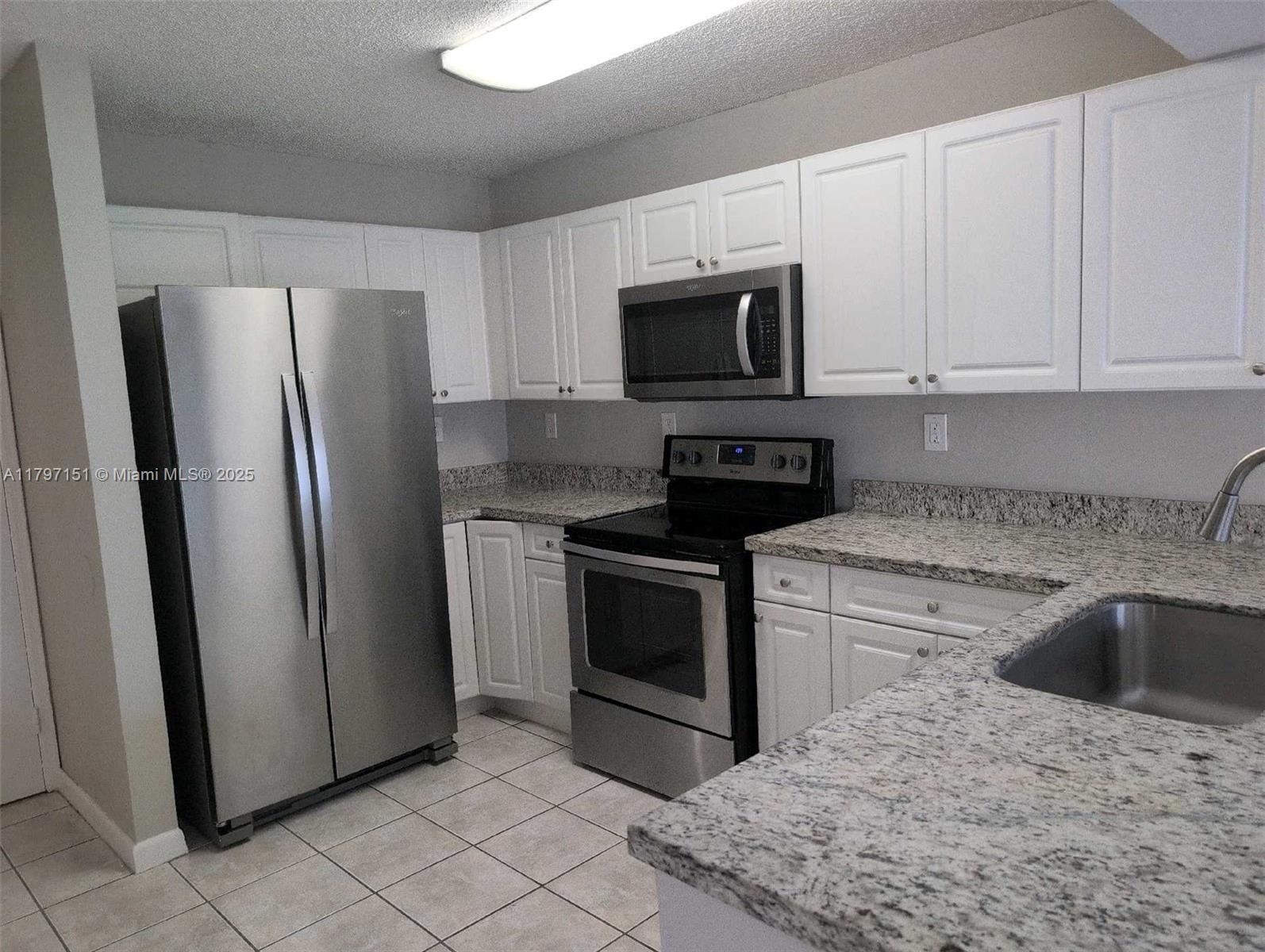 Real estate property located at 13760 180th Ter, Miami-dade, Fantasy One, Miami, FL