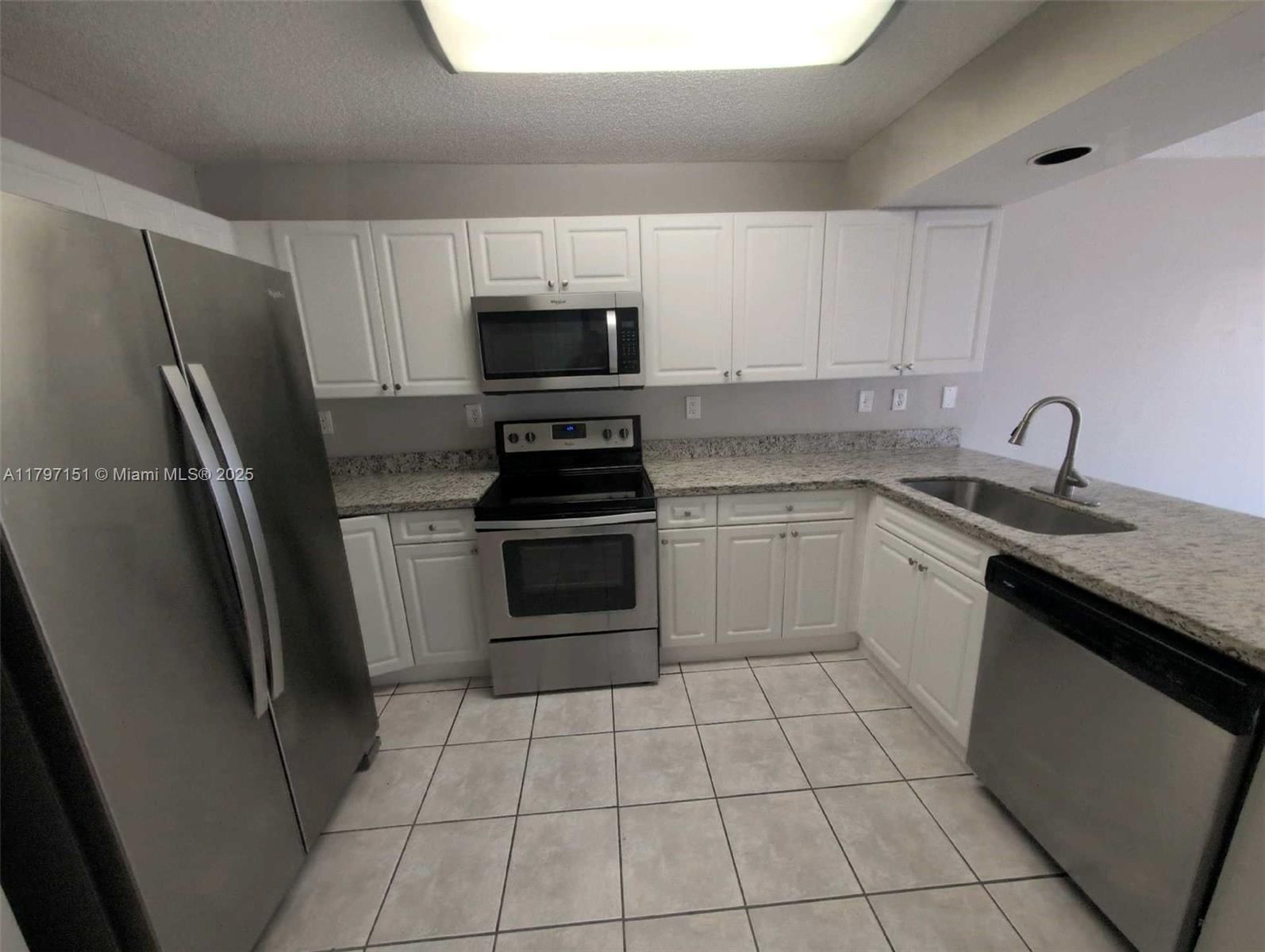 Real estate property located at 13760 180th Ter, Miami-dade, Fantasy One, Miami, FL