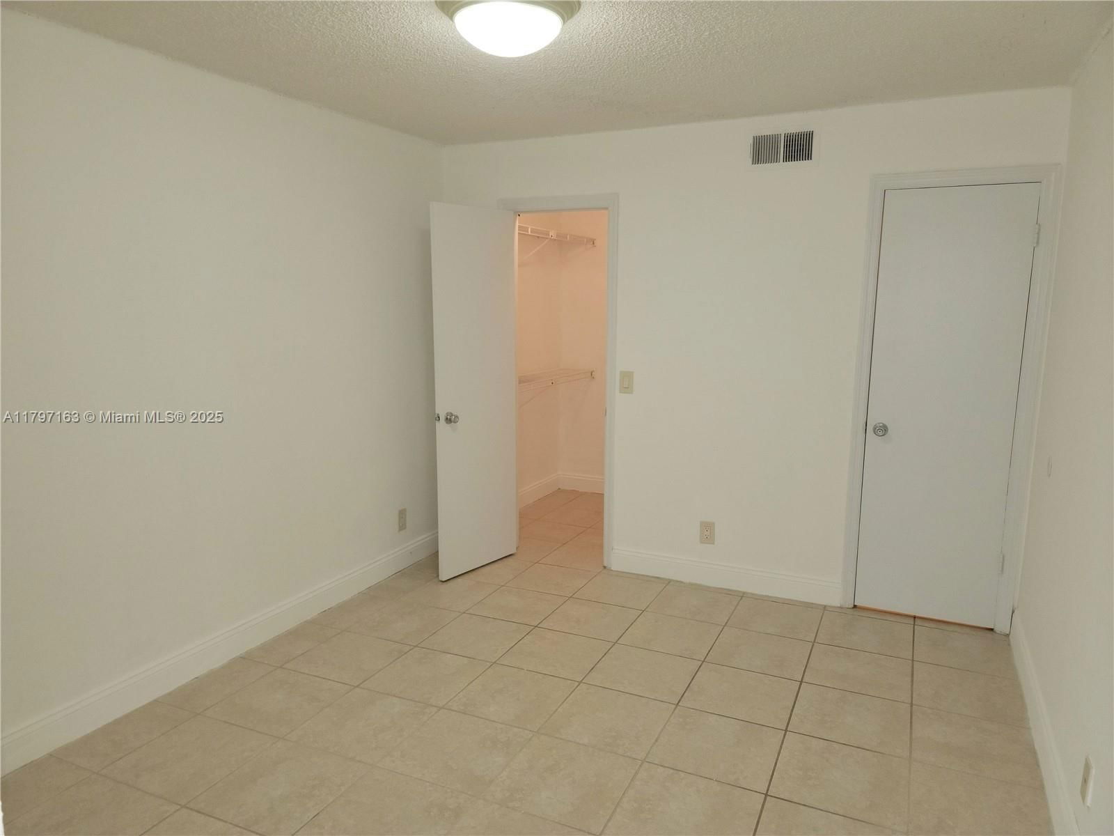 Real estate property located at 2900 University Dr #9107, Broward, Sundance At Davie Condo, Davie, FL