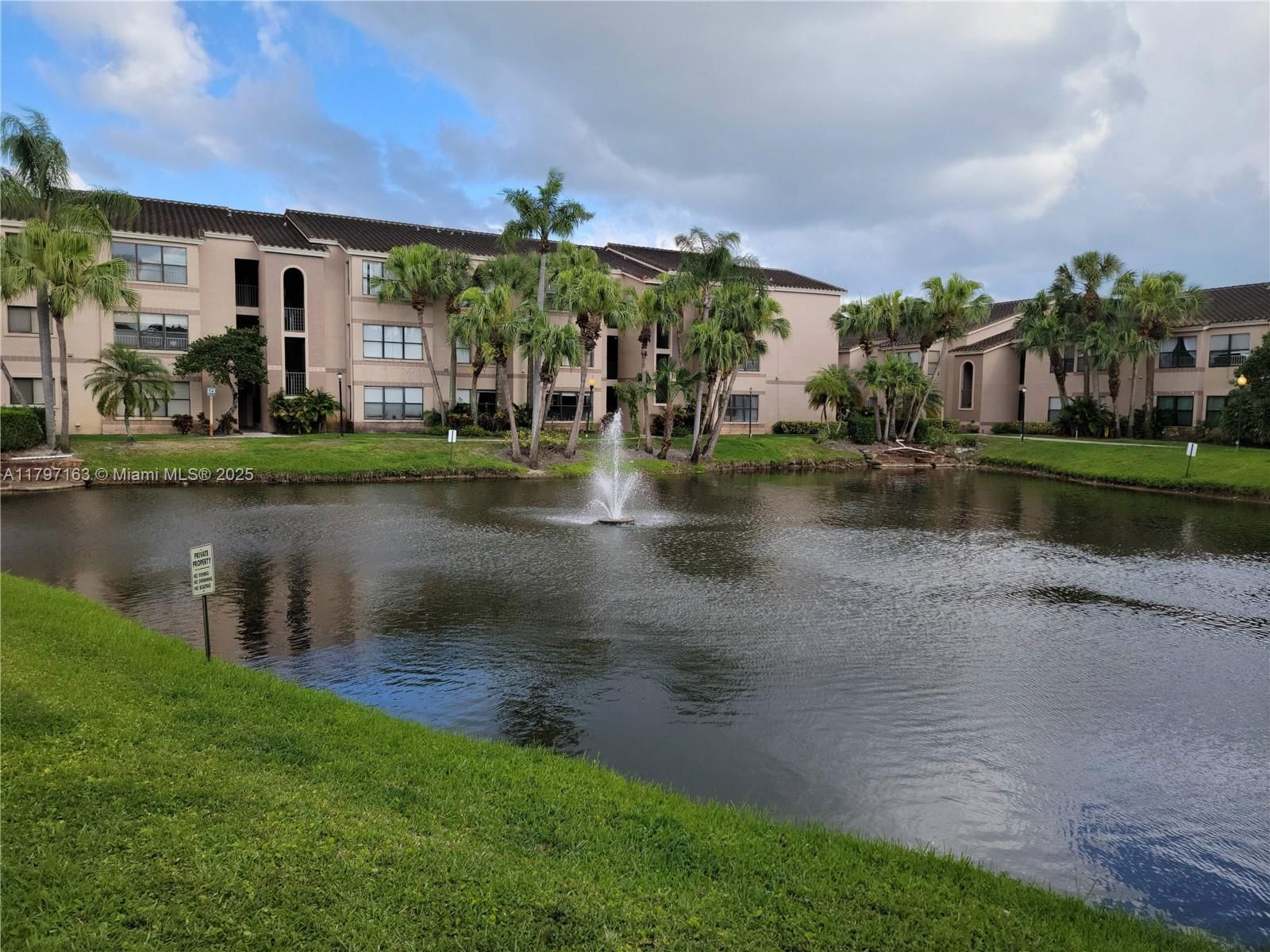 Real estate property located at 2900 University Dr #9107, Broward, Sundance At Davie Condo, Davie, FL