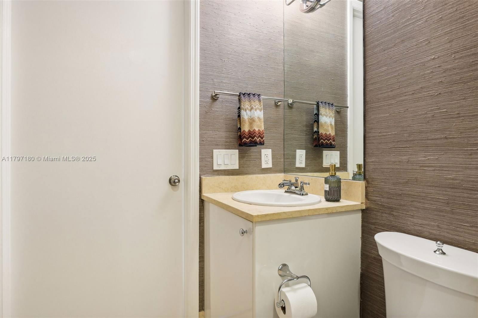 Real estate property located at 19900 Country Club Dr #402, Miami-dade, Turnberry Village So Towe, Aventura, FL