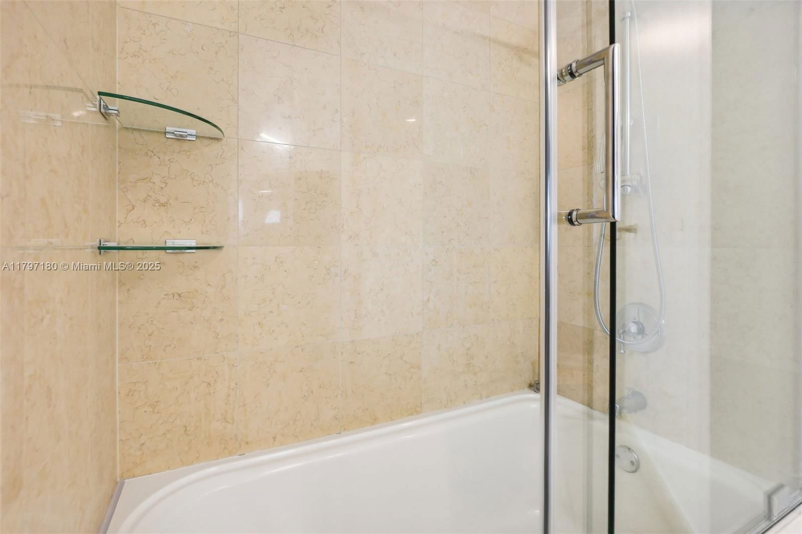 Real estate property located at 19900 Country Club Dr #402, Miami-dade, Turnberry Village So Towe, Aventura, FL