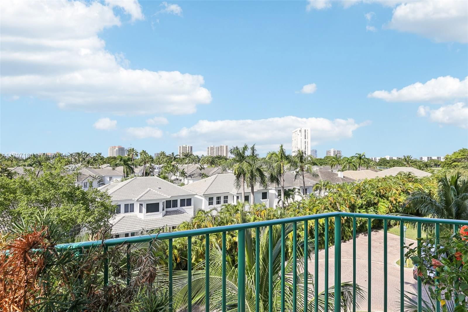 Real estate property located at 19900 Country Club Dr #402, Miami-dade, Turnberry Village So Towe, Aventura, FL