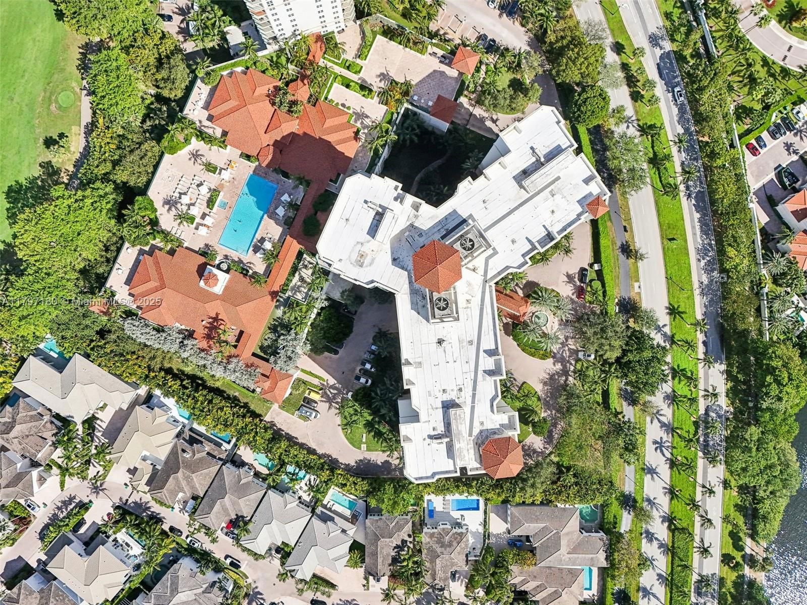 Real estate property located at 19900 Country Club Dr #402, Miami-dade, Turnberry Village So Towe, Aventura, FL