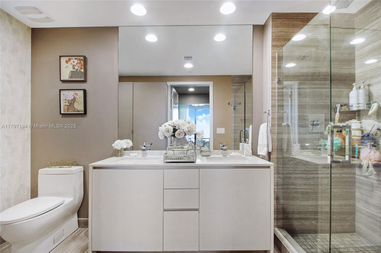 Real estate property located at 1010 Brickell Ave #3105, Miami-dade, 1010 Brickell Condo, Miami, FL
