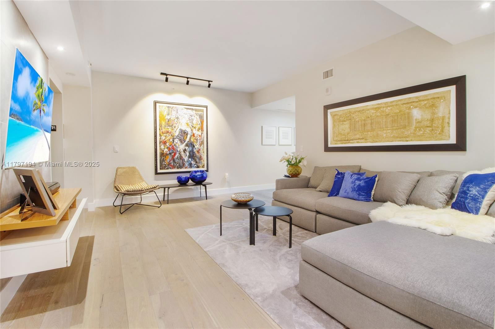 Real estate property located at 1010 Brickell Ave #3105, Miami-dade, 1010 Brickell Condo, Miami, FL