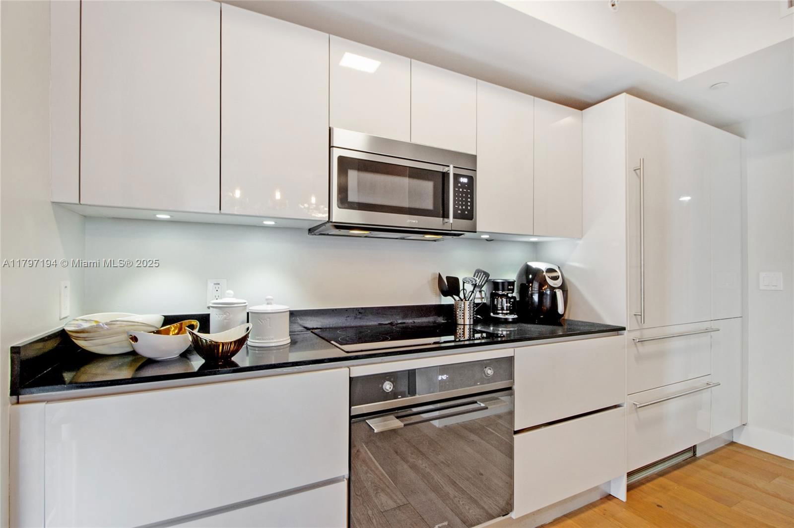 Real estate property located at 1010 Brickell Ave #3105, Miami-dade, 1010 Brickell Condo, Miami, FL