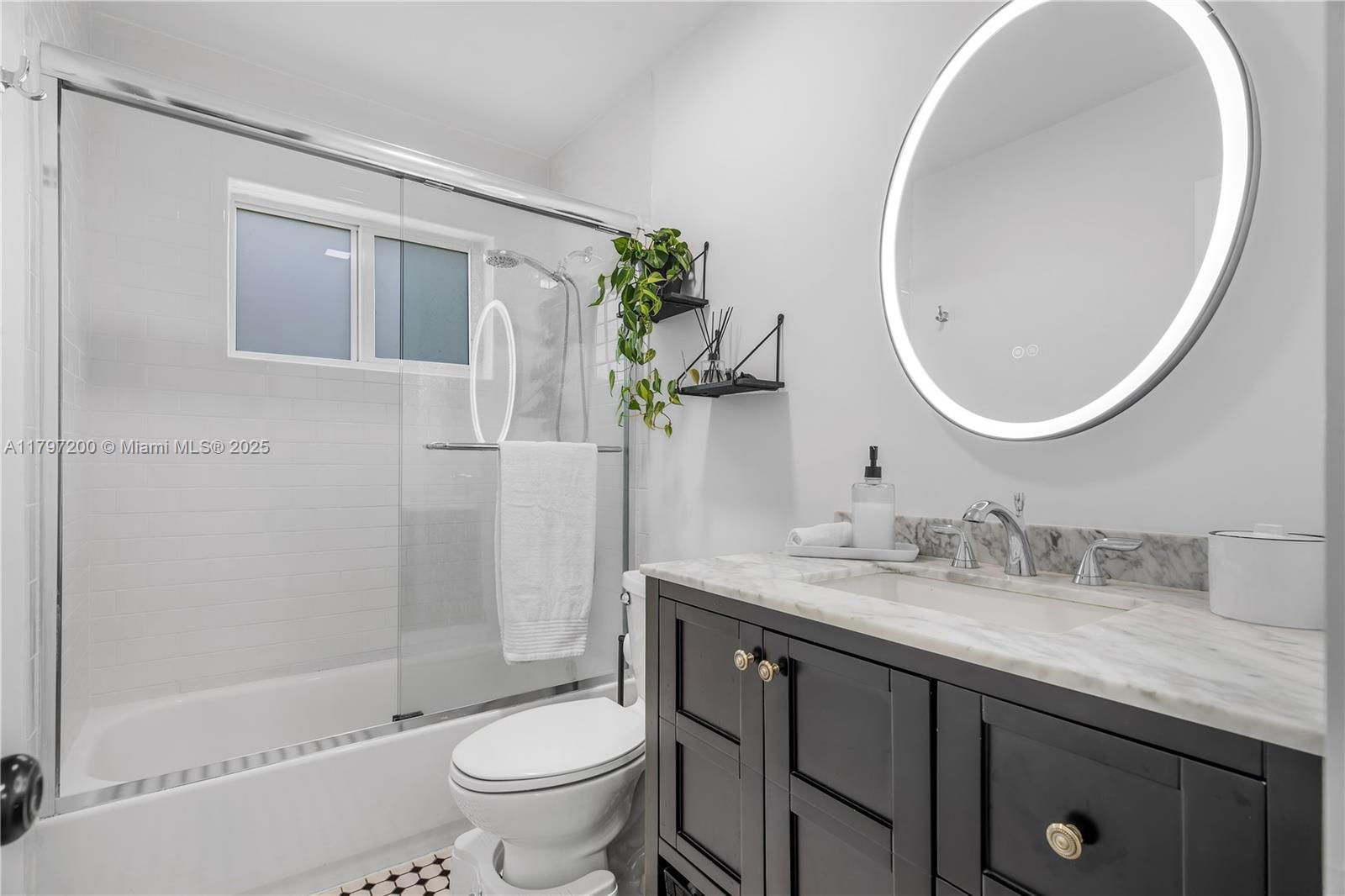 Real estate property located at 9621 59th Ter, Miami-dade, Darlington Manor 1st Addn, Miami, FL