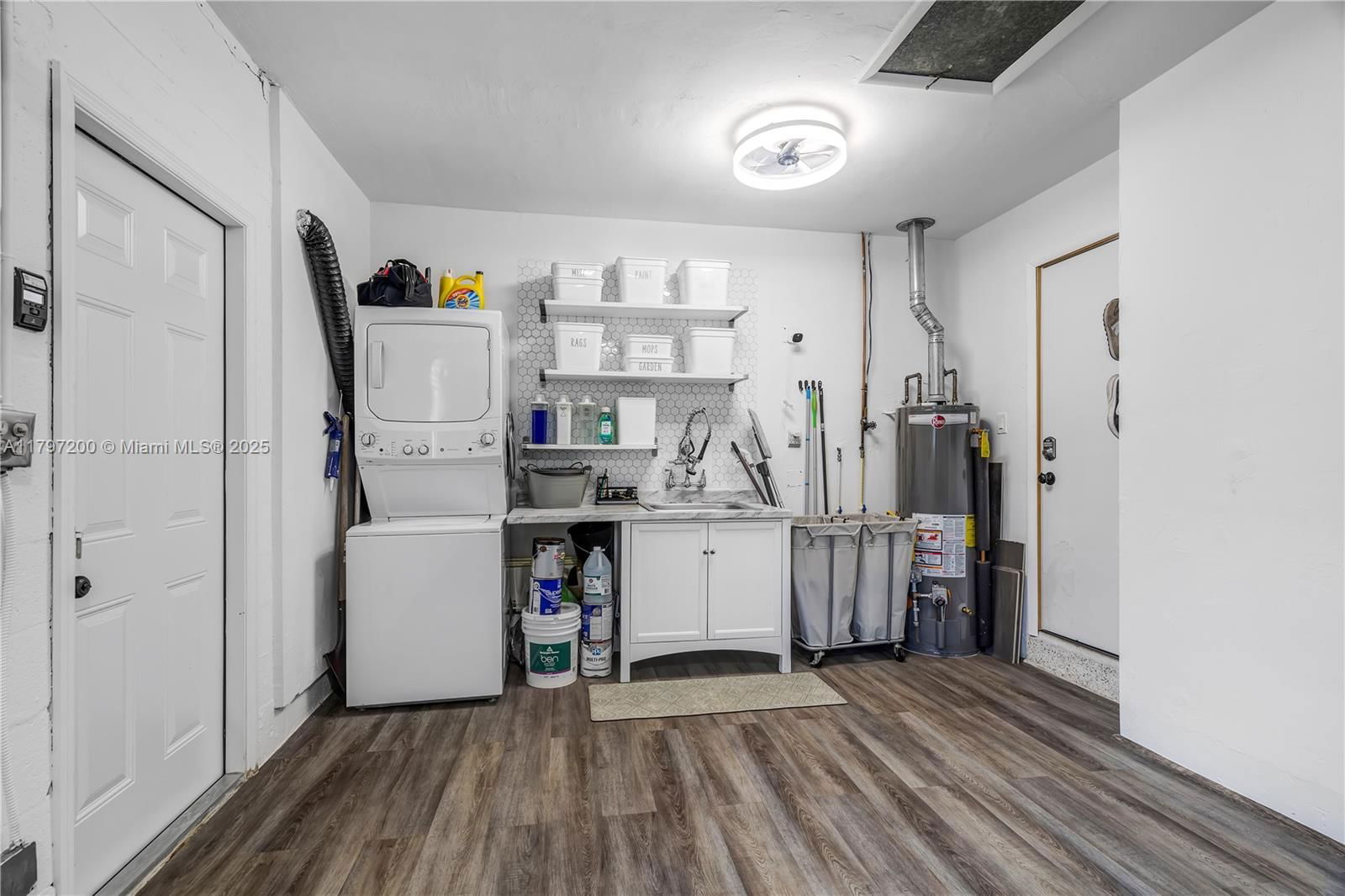 Real estate property located at 9621 59th Ter, Miami-dade, Darlington Manor 1st Addn, Miami, FL