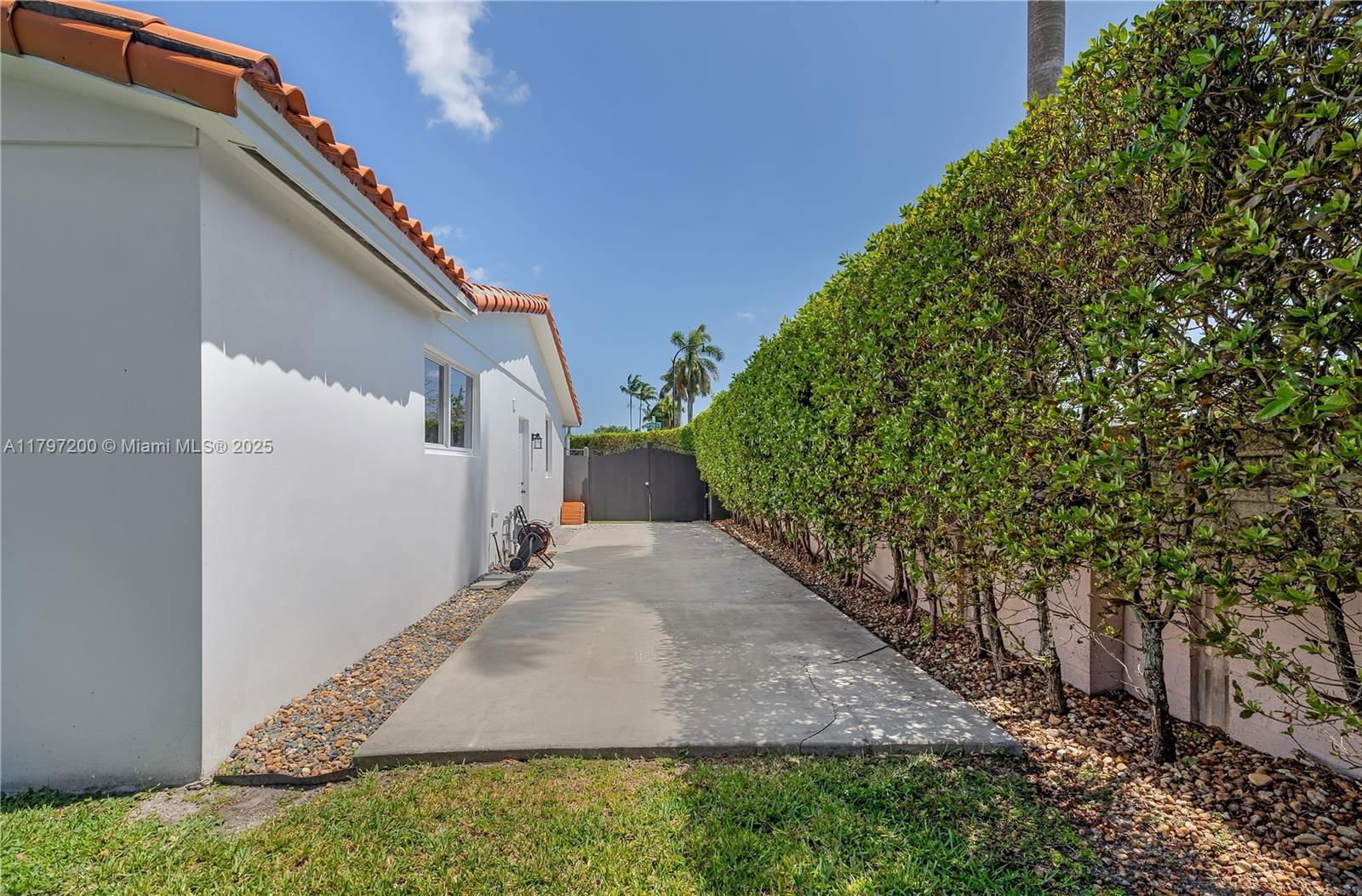 Real estate property located at 9621 59th Ter, Miami-dade, Darlington Manor 1st Addn, Miami, FL