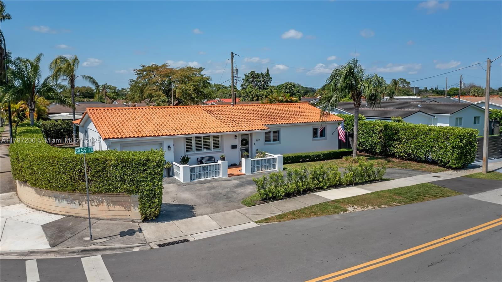 Real estate property located at 9621 59th Ter, Miami-dade, Darlington Manor 1st Addn, Miami, FL