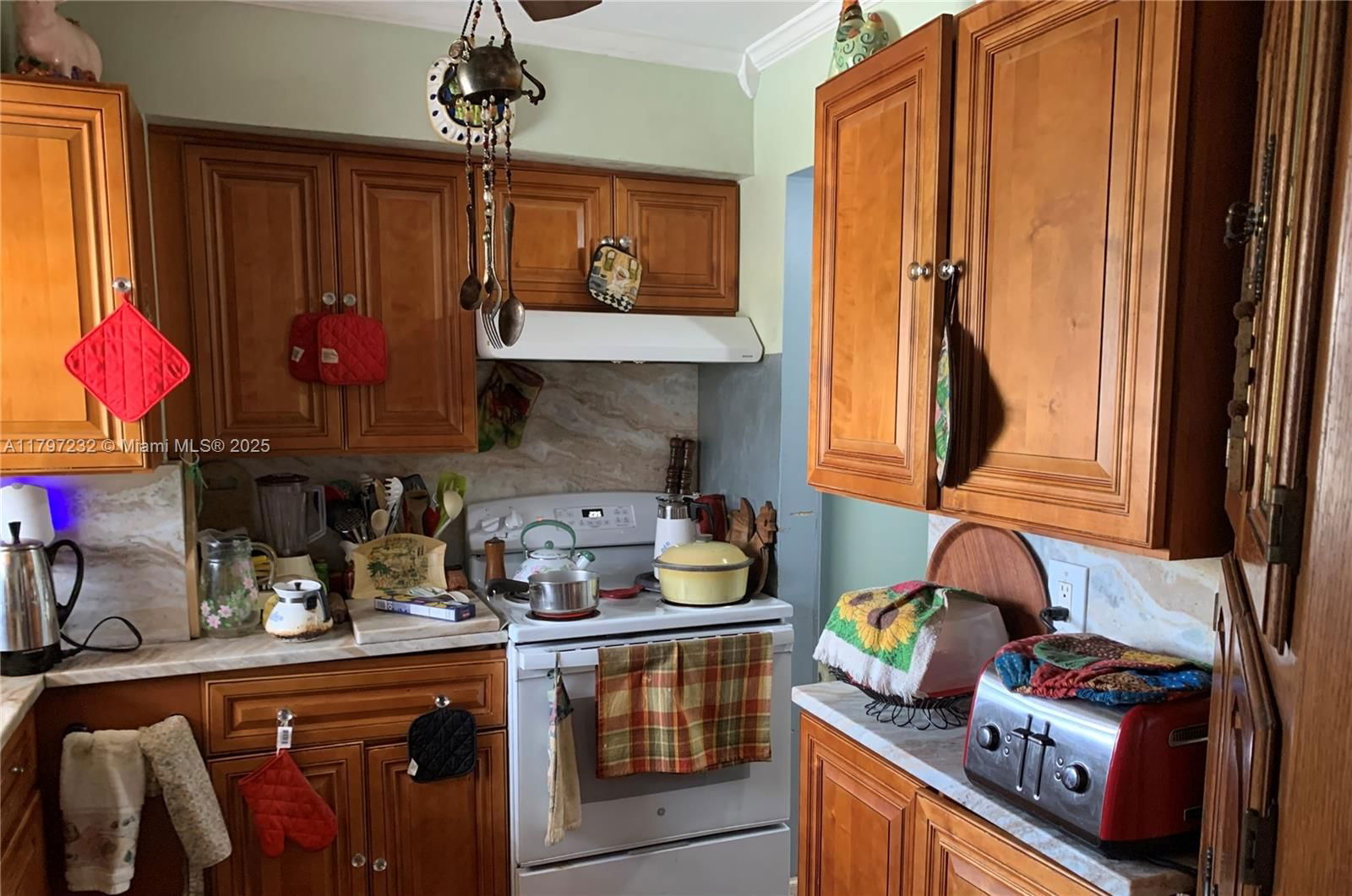 Real estate property located at 705 Lori Dr #204, Palm Beach, Lakeside Village Condo 7, Palm Springs, FL