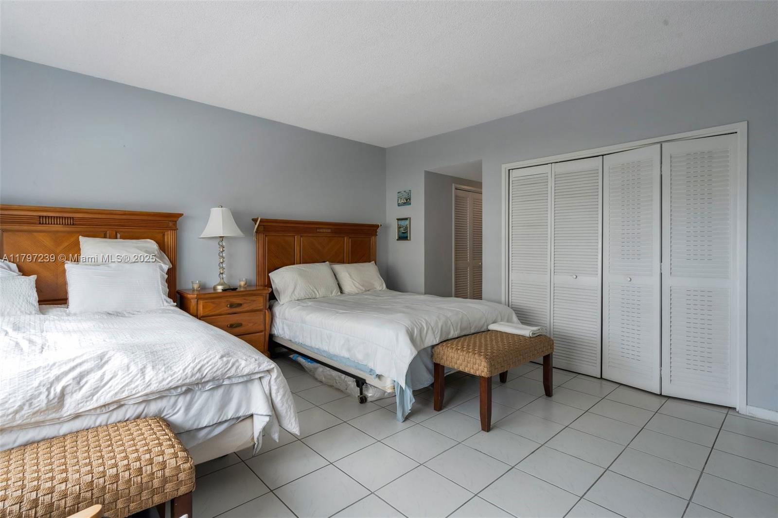 Real estate property located at 5601 Collins Ave #615, Miami-dade, The Pavilion Condo, Miami Beach, FL