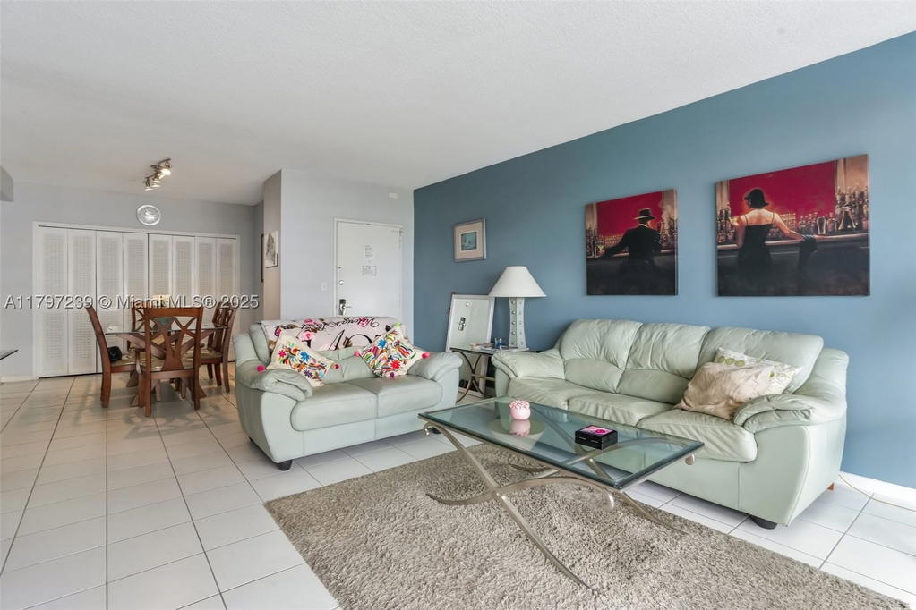 Real estate property located at 5601 Collins Ave #615, Miami-dade, The Pavilion Condo, Miami Beach, FL