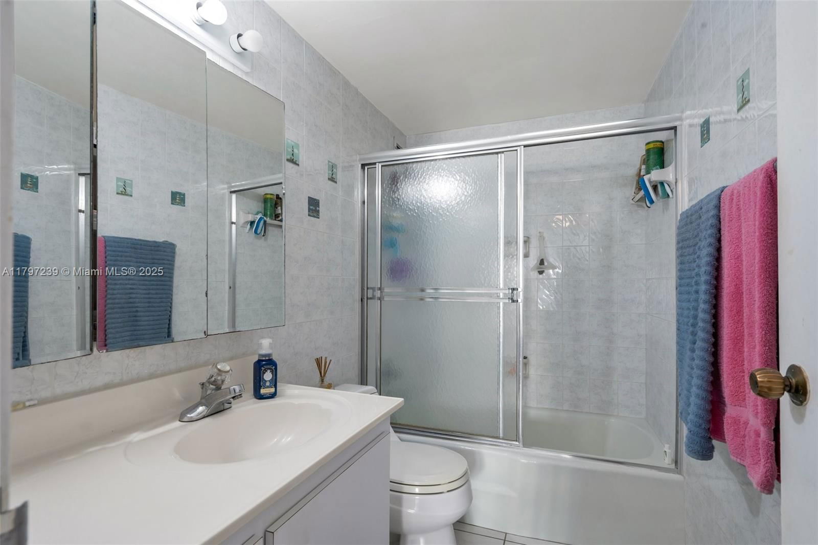 Real estate property located at 5601 Collins Ave #615, Miami-dade, The Pavilion Condo, Miami Beach, FL